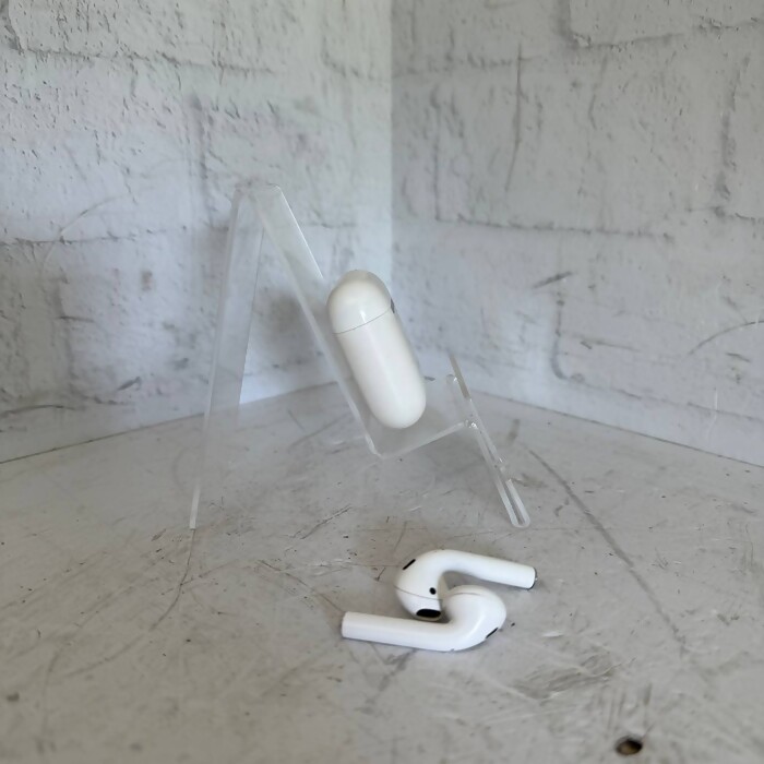 Беспроводные наушники Apple AirPods