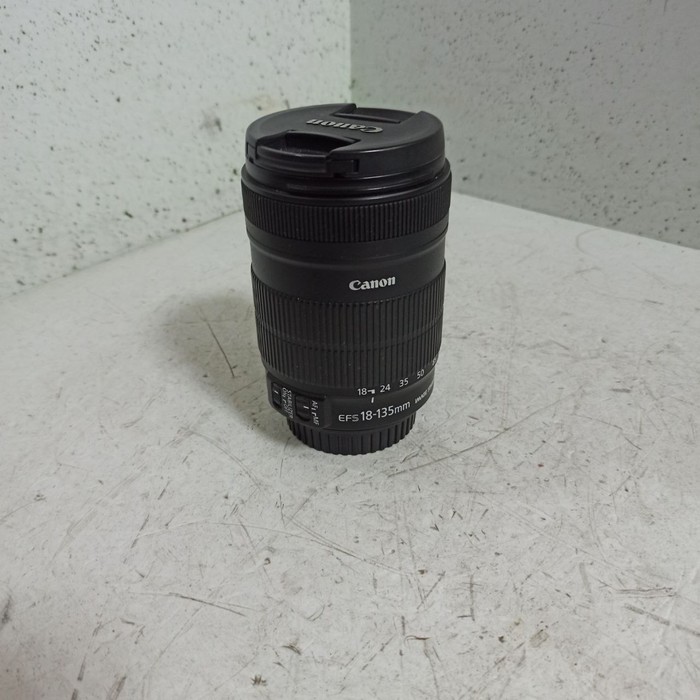 Объектив Canon EFS 18-135 mm