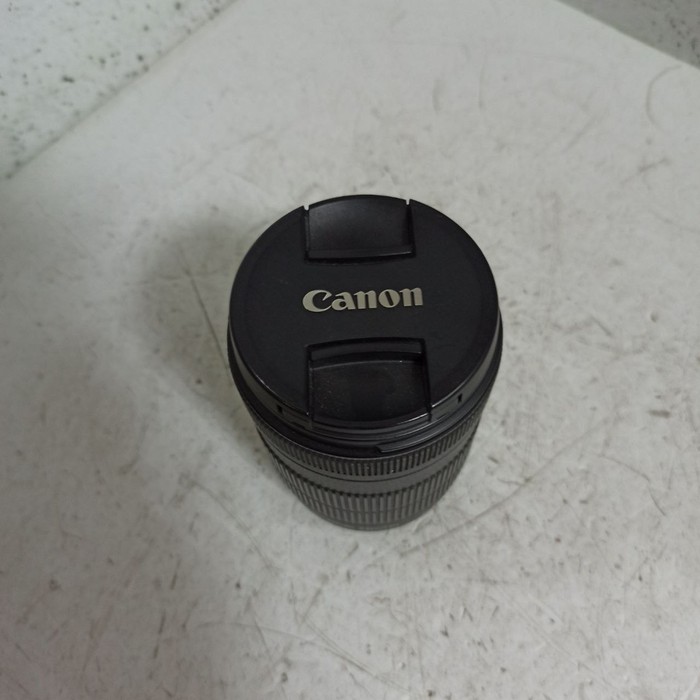 Объектив Canon EFS 18-135 mm