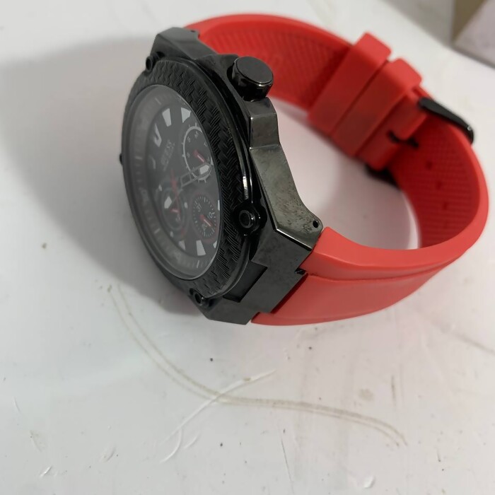 Наручные часы GUESS W1048G2