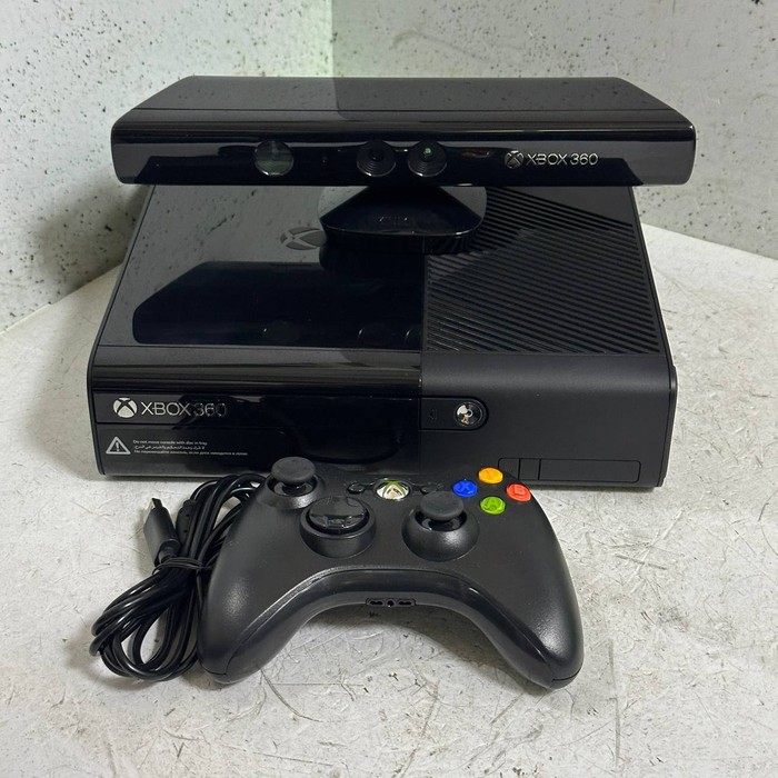 Игровая приставка Microsoft Xbox 360 E 250 ГБ