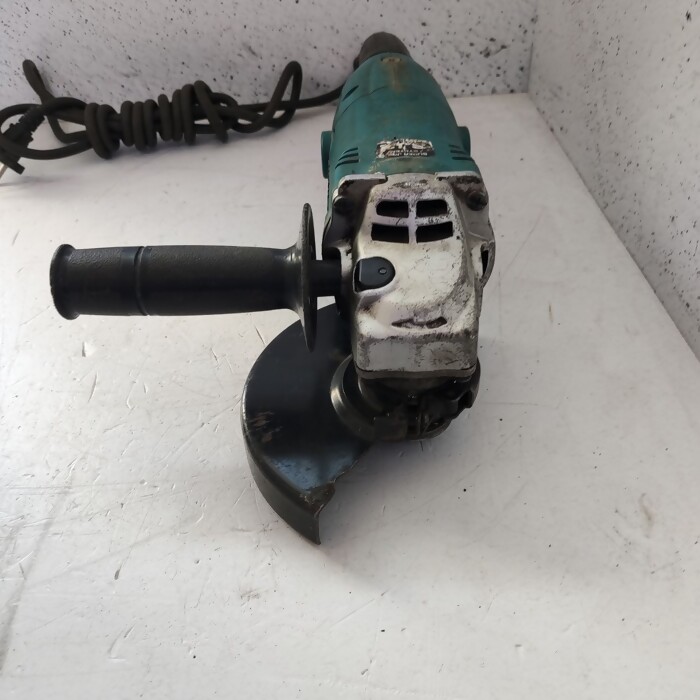 Шлифмашина Makita GA6021