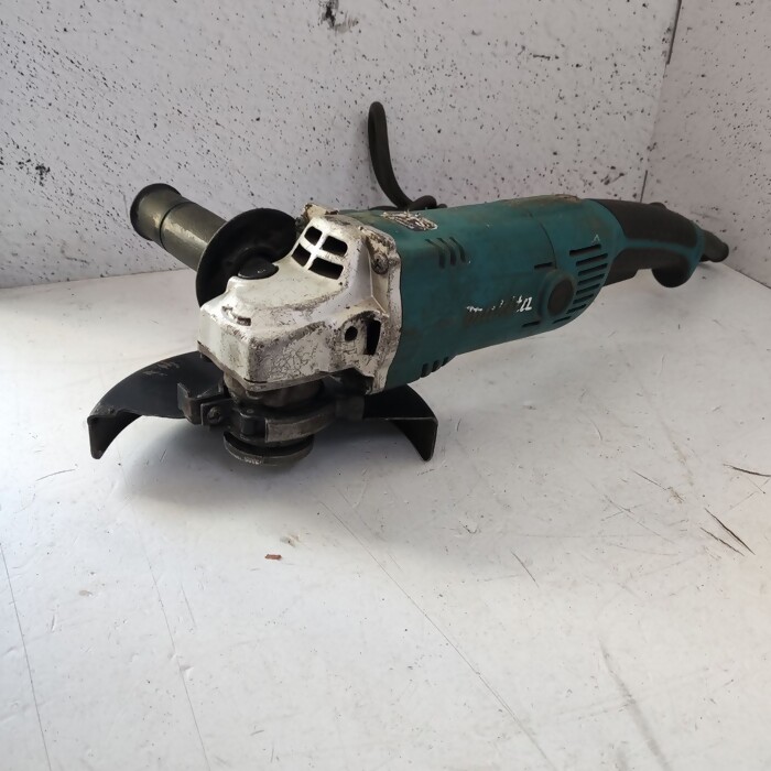 Шлифмашина Makita GA6021