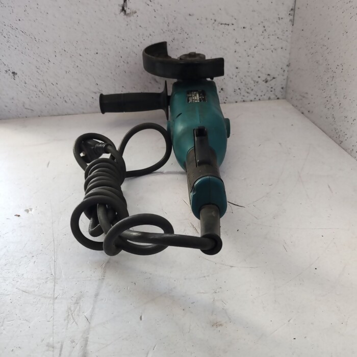 Шлифмашина Makita GA6021