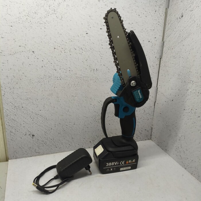 Кусторез Makita 388V