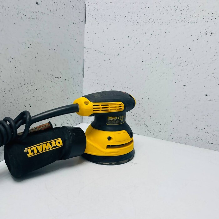 Шлифмашина DeWalt DWE6423