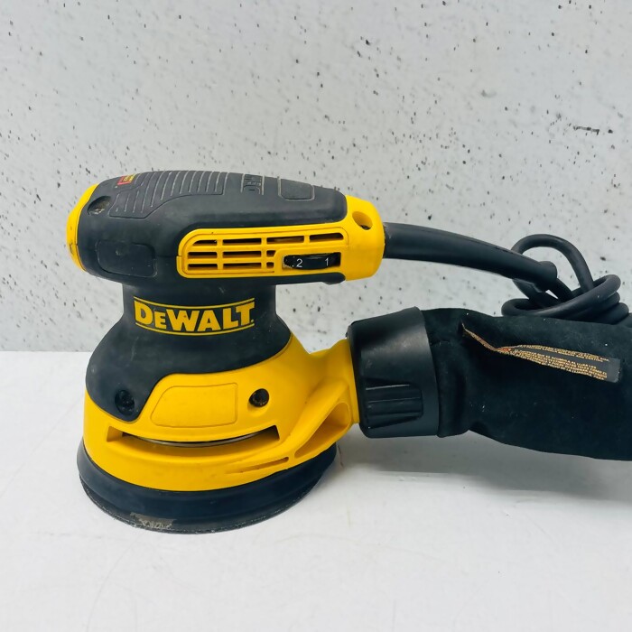 Шлифмашина DeWalt DWE6423