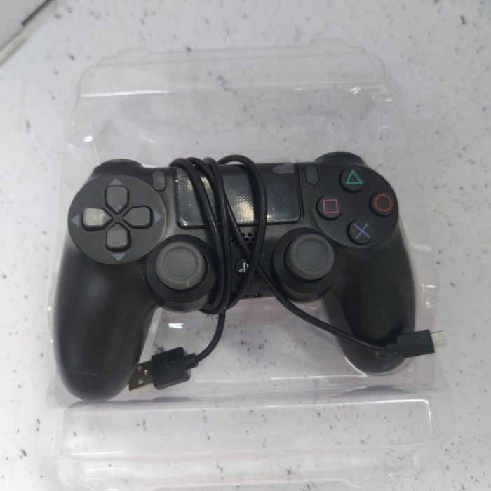 Геймпад Sony DualShock 4