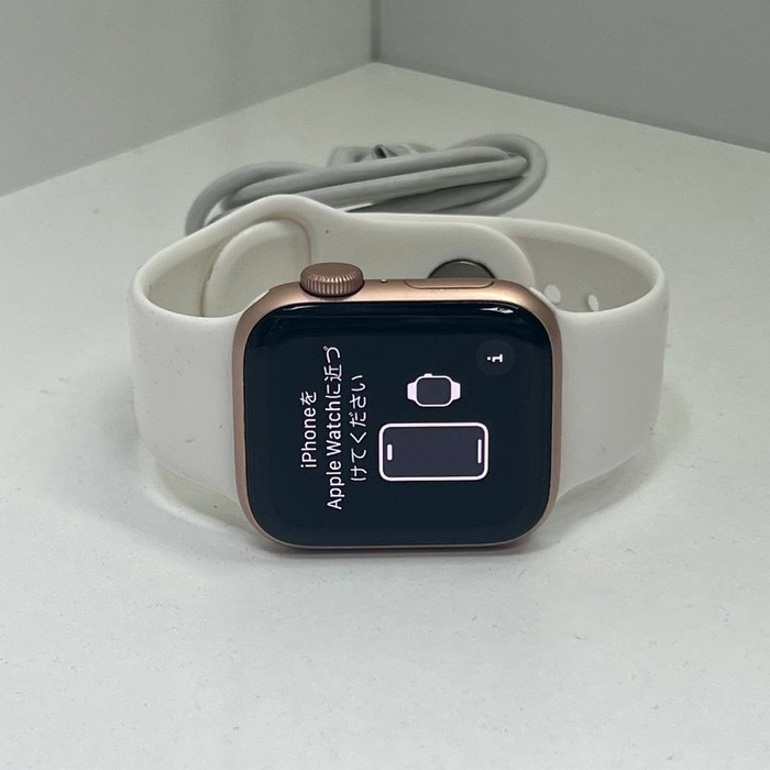 Смарт-часы Apple SE 2020 40 mm