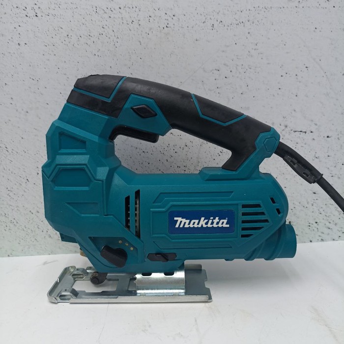 Лобзик Makita HR7002  Реплика