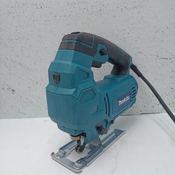 Лобзик Makita HR7002  Реплика