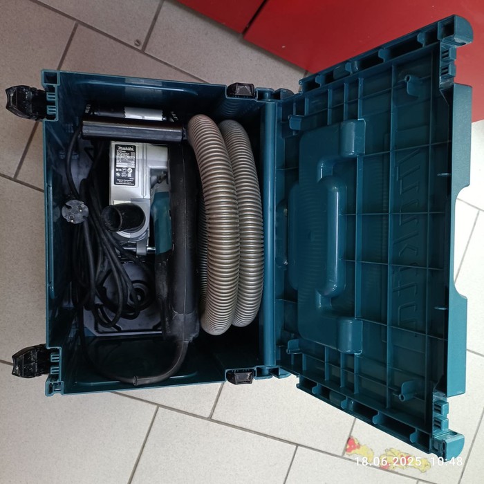 Штроборез Makita SG1251