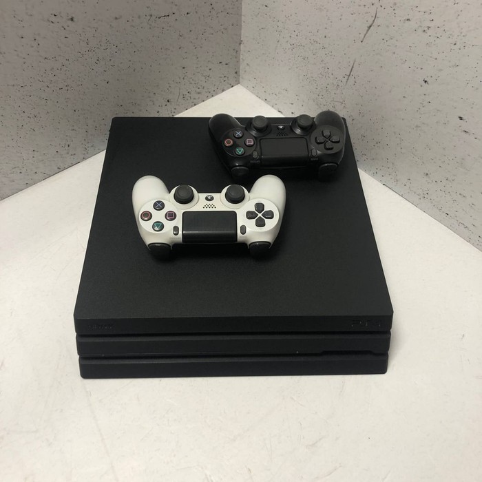 Игровая приставка Sony Play Station 4 Pro 1TB