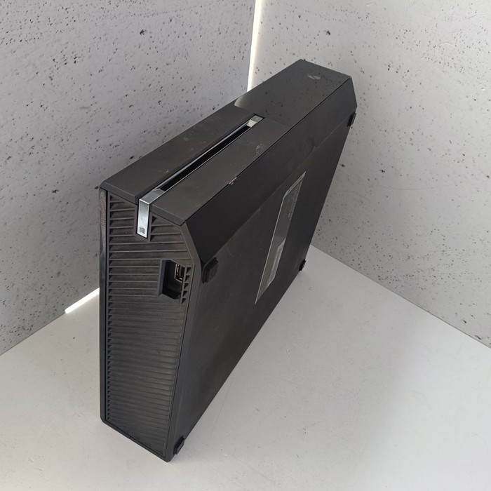 Игровая приставка Microsoft Xbox One 350 ГБ