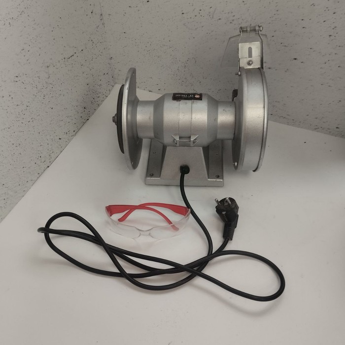 Точильный станок Калибр ТЭ-150/300