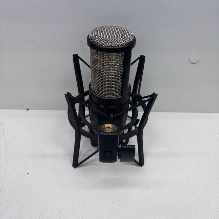 Микрофон Harman akg p420