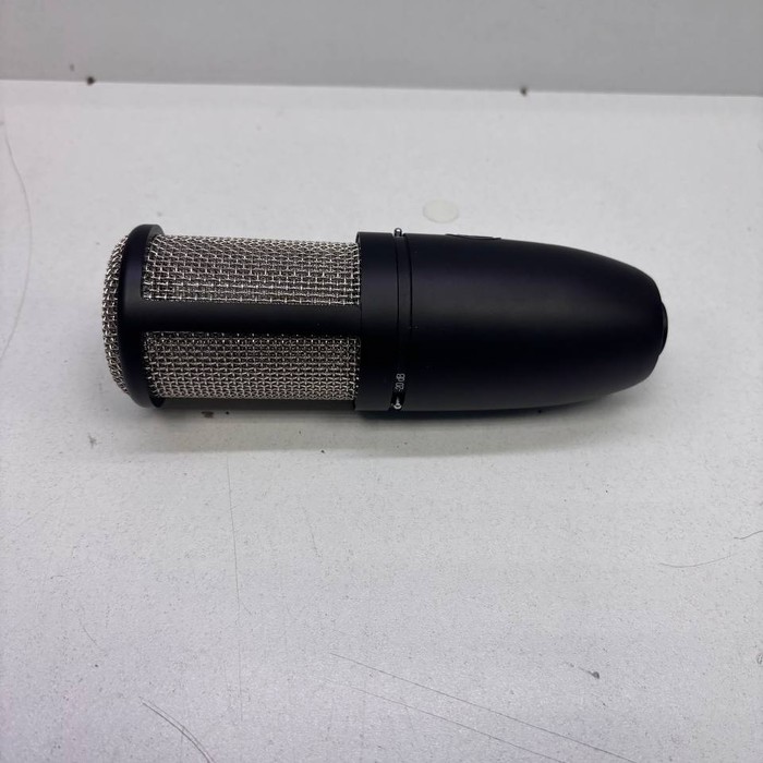 Микрофон Harman akg p420