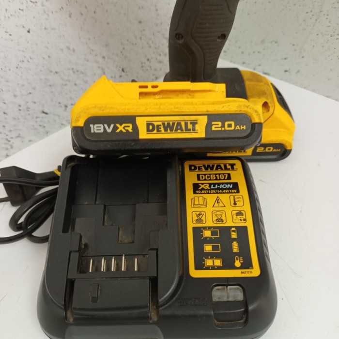 Шуруповерт DeWalt DCD771 KS