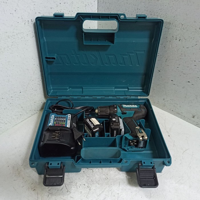 Шуруповерт Makita DF333D