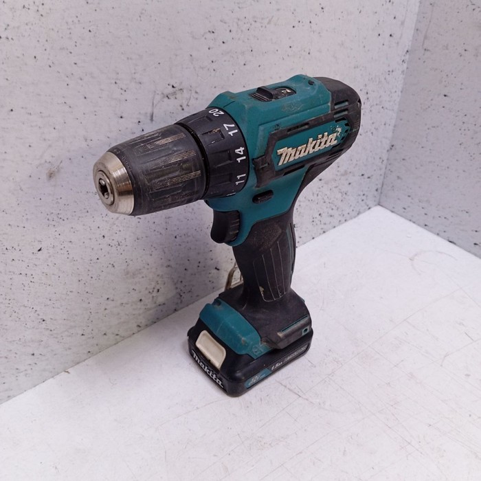 Шуруповерт Makita DF333D