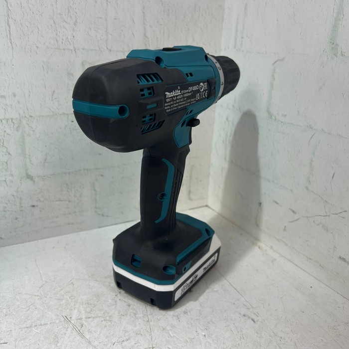 Шуруповерт Makita DF488D