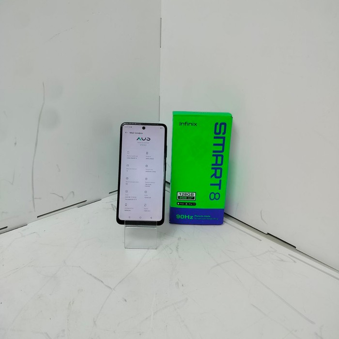 Смартфон Infinix Smart 8 8/128 Черный
