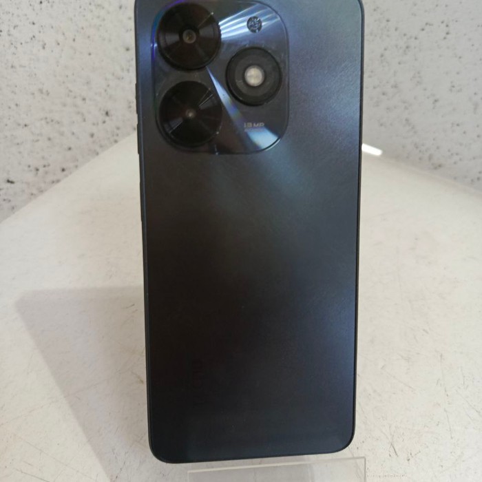 Смартфон Tecno Spark Go 2024 4/64 Синий