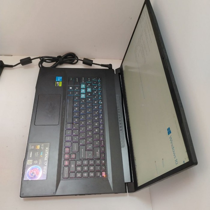 Ноутбук MSI Katana 17 b12VFK