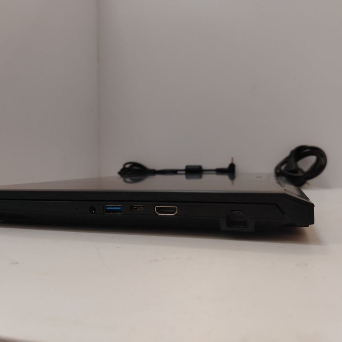 Ноутбук MSI Katana 17 b12VFK