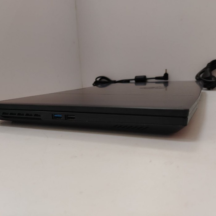 Ноутбук MSI Katana 17 b12VFK