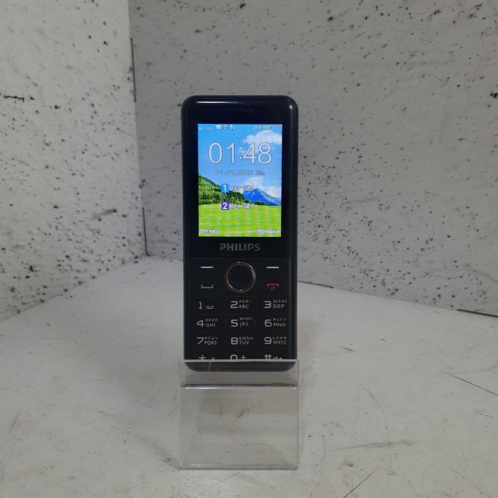 Кнопочный телефон Philips Xenium E172