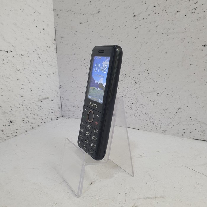 Кнопочный телефон Philips Xenium E172