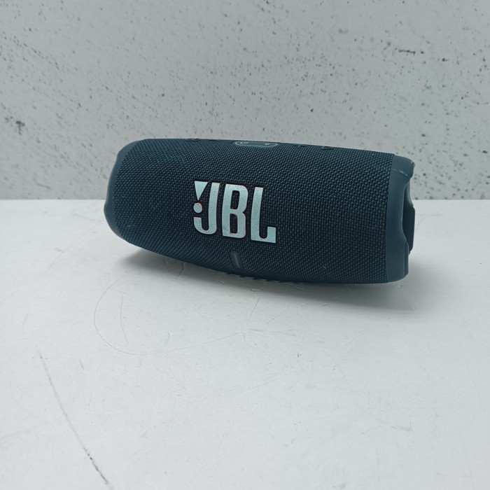 Портативная колонка JBL Charge 5