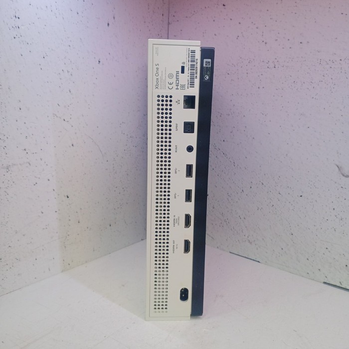Игровая приставка Microsoft Xbox One S
