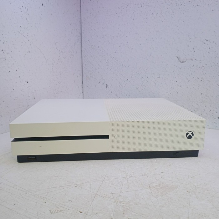 Игровая приставка Microsoft Xbox One S