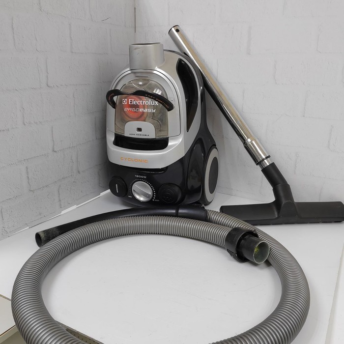 Пылесос Electrolux ZTF7615