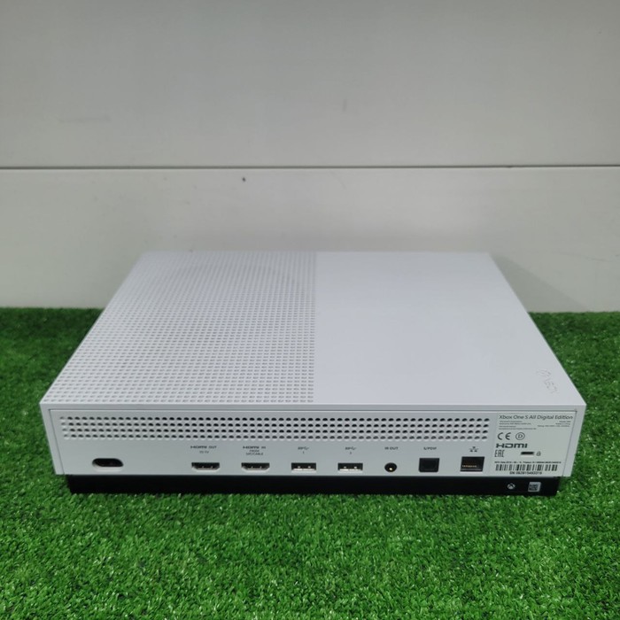 Игровая приставка Microsoft Xbox One S