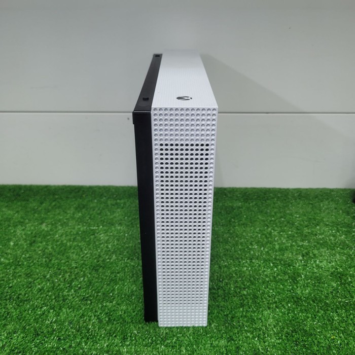 Игровая приставка Microsoft Xbox One S