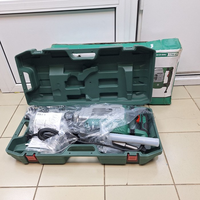 Отбойный молоток DWT AH16-30 B BMC