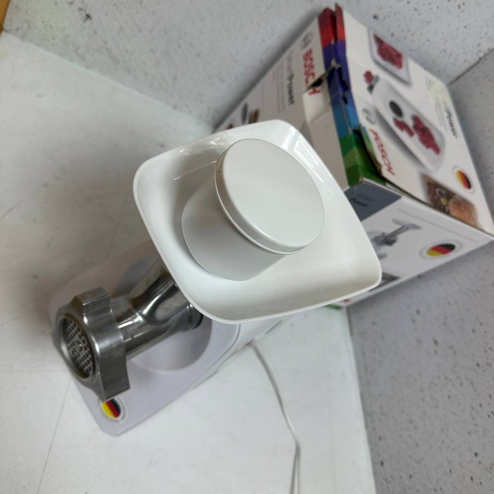 Мясорубка Bosch MFW2510W CNFW4
