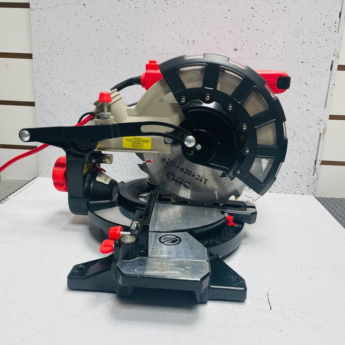 Торцовочная пила KM MS-1401/210 1400 Вт