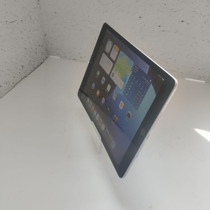 Планшет Apple (9-го поколения) (2021) 4/64 Серебристый