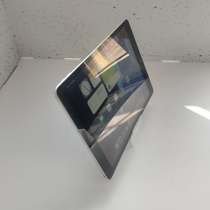 Планшет Apple (9-го поколения) (2021) 4/64 Серебристый