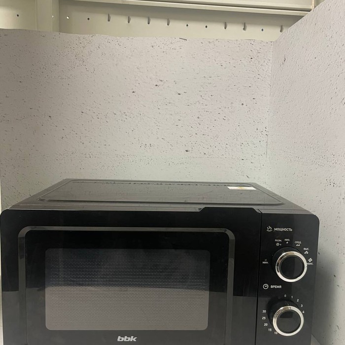 Микроволновая печь BBK 17MWS-760M