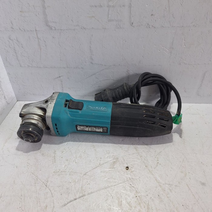 Болгарка Makita GA5030