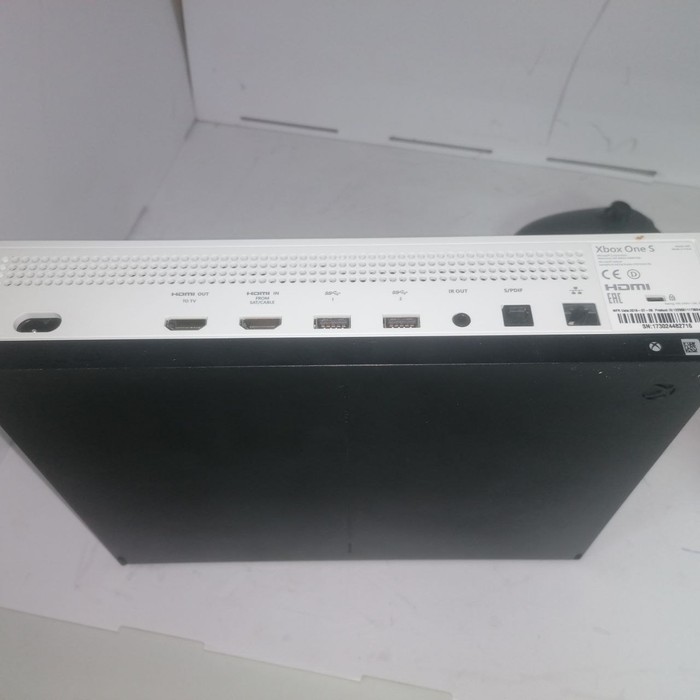 Игровая приставка Microsoft Xbox One S