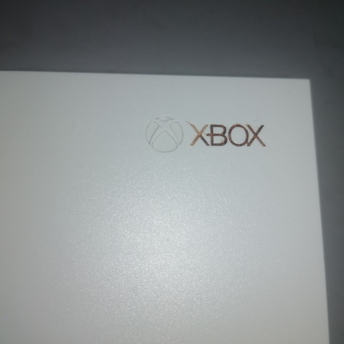 Игровая приставка Microsoft Xbox One S