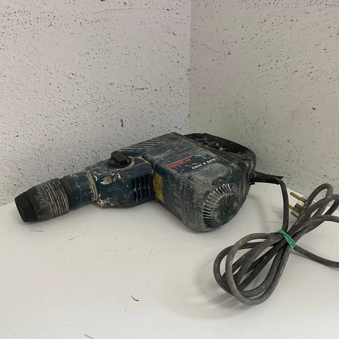 Перфоратор Bosch GBH 4 DFE