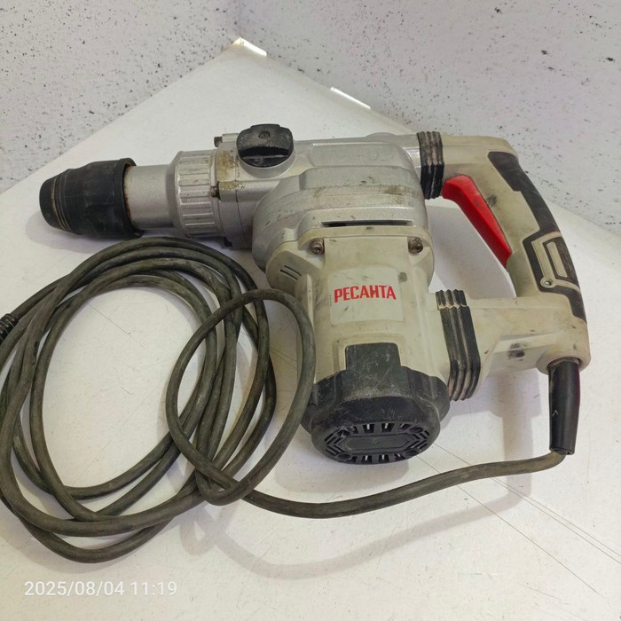 Перфоратор Ресанта П-40-1600КМ