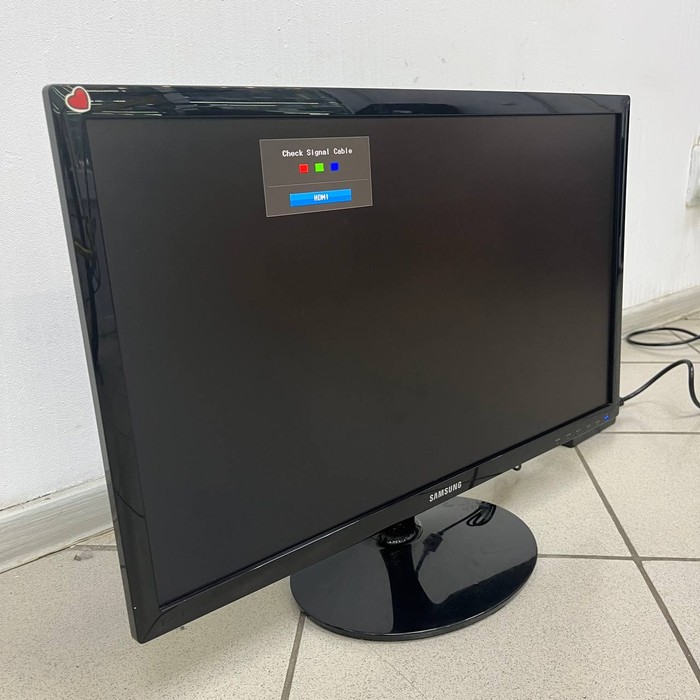 Монитор Samsung ls24d300